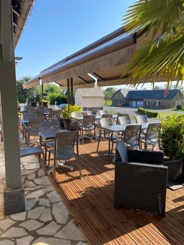 Hotel Restaurant Les Coquelicots, The Originals Relais 圣帕尔杜洛尔蒂日耶 外观 照片