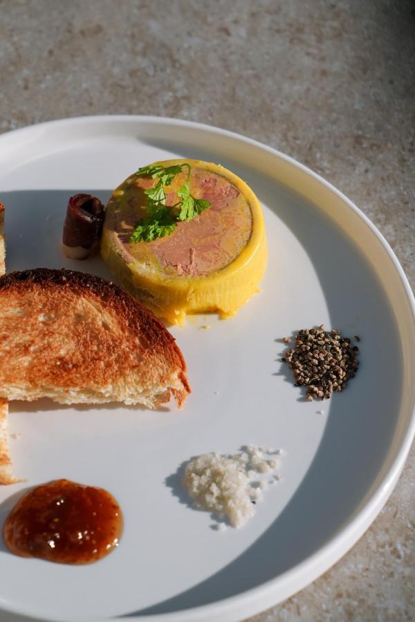Hotel Restaurant Les Coquelicots, The Originals Relais 圣帕尔杜洛尔蒂日耶 外观 照片